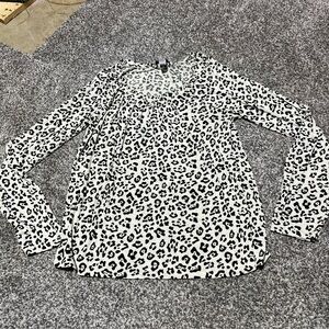 Jaclyn Smith Women’s Leopard Cheetah Long Sleeve Blouse Soft Large